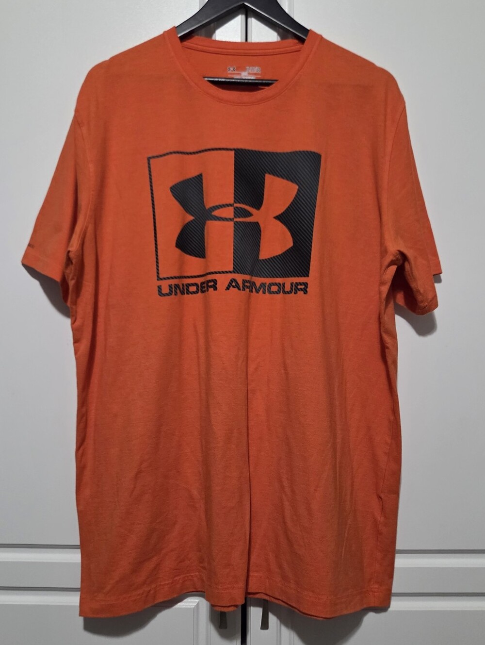 Under Armour Loose Heatgear Charged Mens Orange Short Sleeve Logo T-Shirt XL